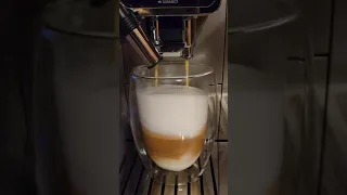 De'Longhi Dinamica Plus ... Cappuccino ...