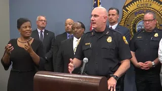 Sign-language interpreter criticized for police press conference performance