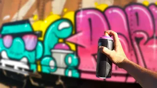 Graffiti - Pintando com Spray em Trem Cargueiro