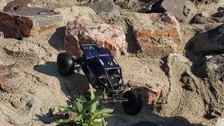 axial Capra this thing flexes hard