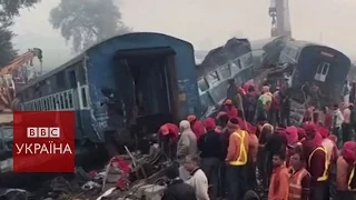 Аварія на залізниці в Індії: пошуки вцілілих