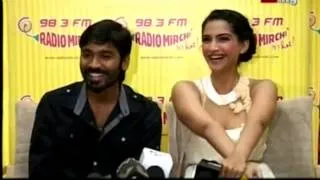 Sonam Kapoor and Dhanush Promote Raanjhanaa at Radio Mirchi