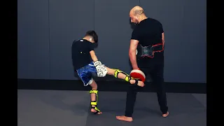 Dutch Kickboxing Combination Drills - Pad Work Training with Said El Badaoui