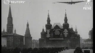 Soviet Army on review in Red Square (1935)