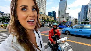 First Impressions of Jakarta 🇮🇩Trying Nasi Goreng and Meeting Locals!