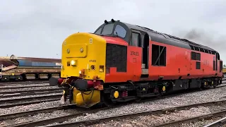 Class 37 thrashing out of Westbury