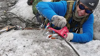 Самоспасение в двойке из ледовой трещины. Ледово-снежные занятия.