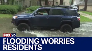 Kingwood residents scared of current flooding due to Hurricane Harvey