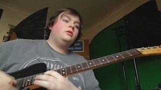 Man plays the solo from Through the Fire and Flames without actually learning it