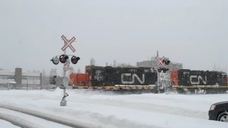 LOCAL CN FREIGHT IN THE SNOW IN MONTREAL