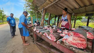 Wow!! Rural idyllic Village Beautiful Street Fish Market And Super Master Fish Cutting skills