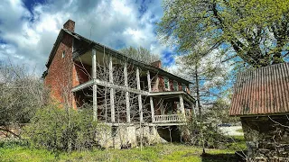 Incredible Packed 210 year old Abandoned Mansion in Tennessee