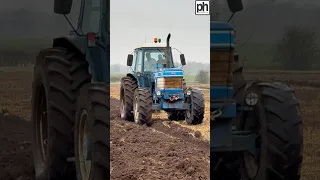 FORD TW25 Tractor Ploughing / Plowing