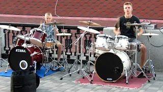 MONATIK - Vitamin D - Drum Cover - Дай мне ударных - Street drummer -  Даниил и Илья Варфоломеевы