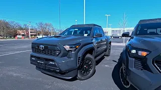 2024 Tacoma TRD Off-Road vs TRD Sport the front comparison