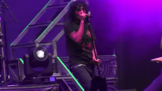 Anthrax - Antisocial (Trust cover) & Indians (live)