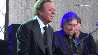 JULIO IGLESIAS  la Bucuresti (2012)-La Paloma Blanca