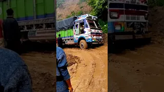 off Road ma pani parda ko pida #nepal #explorenepal #nepaltravel #truck #nepaleducation