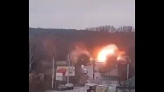 (JUST NOW) Amazing Footage of Ukrainian Army Blowing Up Bridge on The Outskirts of Kyiv!