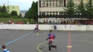 Hokejbal Bukovinka - Sharks 23.7.2010.mpg