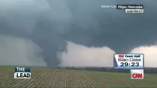 Twin tornadoes pummel Nebraska town