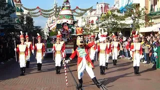 Disney's Christmas Parade 2019 - La Parade de Noël - Disneyland Paris