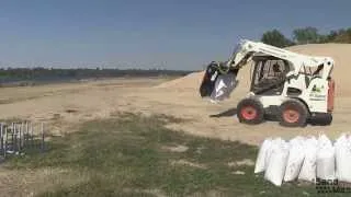 Sandbagging Equipment Fills Sandbags at an Amazing Rate