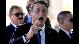 Bolsonaro repete ato da Ditadura e ameaça agredir jornalista