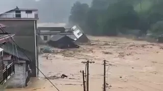 Buildings washed away by floods in Huaihua, Hunan, China 🇨🇳 June 20 2022  怀化市 洪水