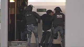 Rotterdam train suspect held by Dutch police after 'bomb threat'