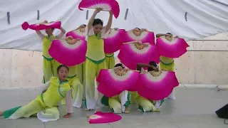 Chinese Fan Dance in Cleveland Cultural Gardens