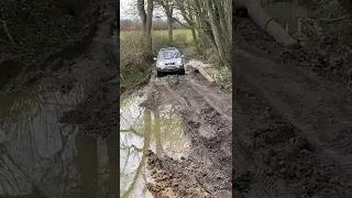 4x4 Nissan X Trail off road down UK green lane (horrible scrape!) Off roading 4 x 4 #shorts