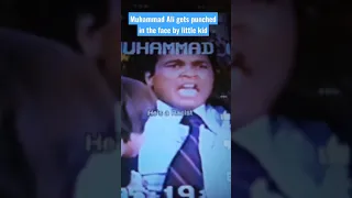 Muhammad Ali gets punched in the face by little kid #muhammad Ali #boxing #adorable #funny