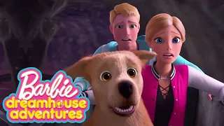 БАРБИ УБЕГАЕТ ОТ СТРАШНОГО ПРИВИДЕНИЯ 👻 | Barbie Dreamhouse Adventures | @BarbieRussia 3+