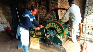 Huge Desi Old Ruston Diesel Engine High Speed Start up- Huge Diesel Engine 22hp Power Engine Amazing