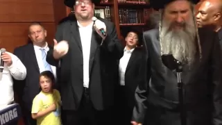 Hineh Lo Yanum-Brand New MBD song!! In Los Angeles! Rechnitz Simchas Beis Hasoavah!