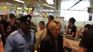 One OK Rock Arrival At Changi Airport Singapore  (35xxxv 2016 Tour)