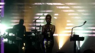 Massive Attack - Teardrop (live, HD)