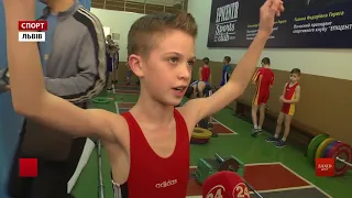 У Львові визначали найдужчих важкоатлетів на Меморіалі олімпійського чемпіона Петра Короля