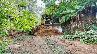 Best Work Operator Bulldozer CAT D6R XL Reshaping Residents' Plantation Roads