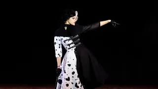 Cruella de Vil movie cosplay - I wanna be your dog | Круэлла де Виль дефиле косплей ConВерсия 2023