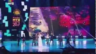 Юлия Савичева и Академия "Stars" - Юлия (Kinder МУЗ Awards 2013)