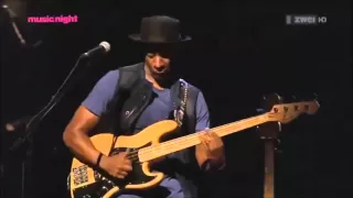 Marcus Miller   super hard slap