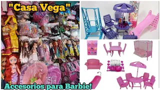 Ropa y Accesorios para Barbie/Vestidos, Camitas, Salas, Comedores, Resbaladillas,Columpios/Casa Vega