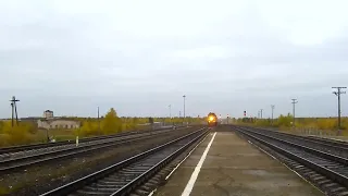 Лёха не бритый прибытие поезда на ж д  станцию Чикшино р  Коми HD2018