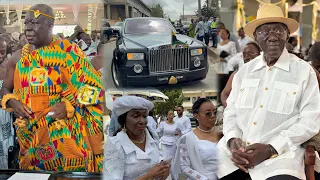 Wow it’s Our King not Unique? Beautiful Arrival By Otomfuo At his 74th Birthday thanksGiving Service