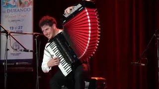 Extraordinario! Medley de Pietro Adragna acordeonista en Festival Ricardo Castro en Durango, México