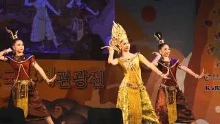 Traditional dance of Thailand.