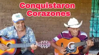 Se juntaron 2 Maestros: Requintista Y Voz de Oro