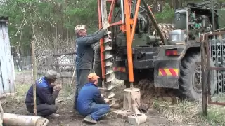 2013 05 01 Скважина под воду на даче.